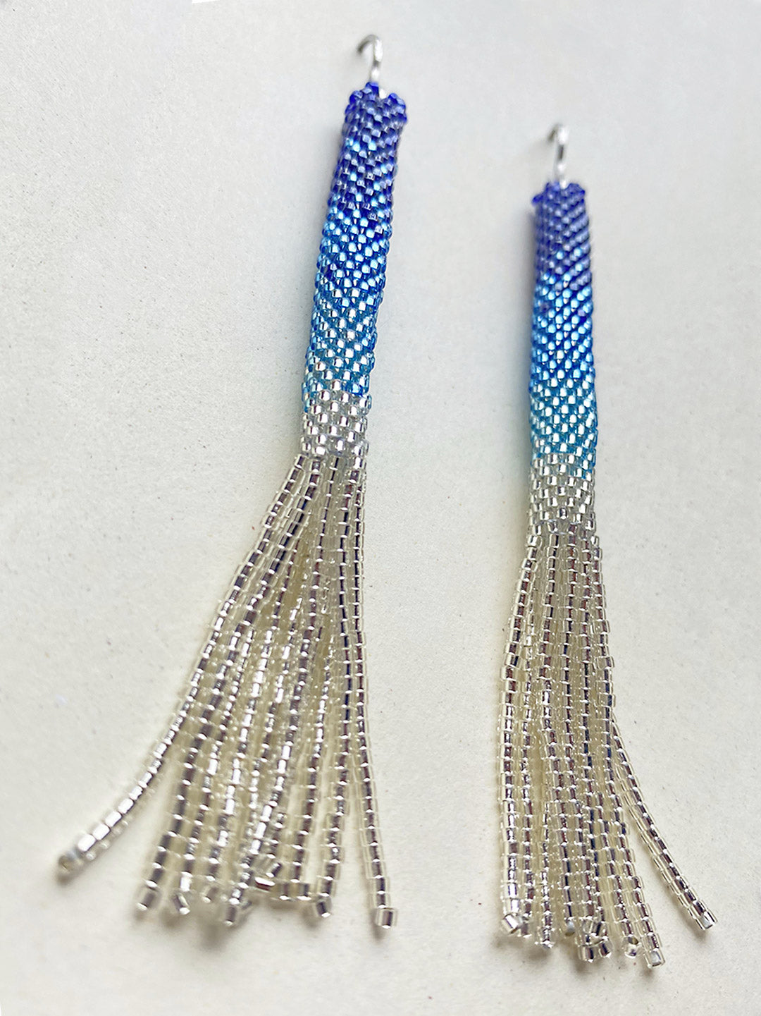 Aretes en Miyuki Azul degradado