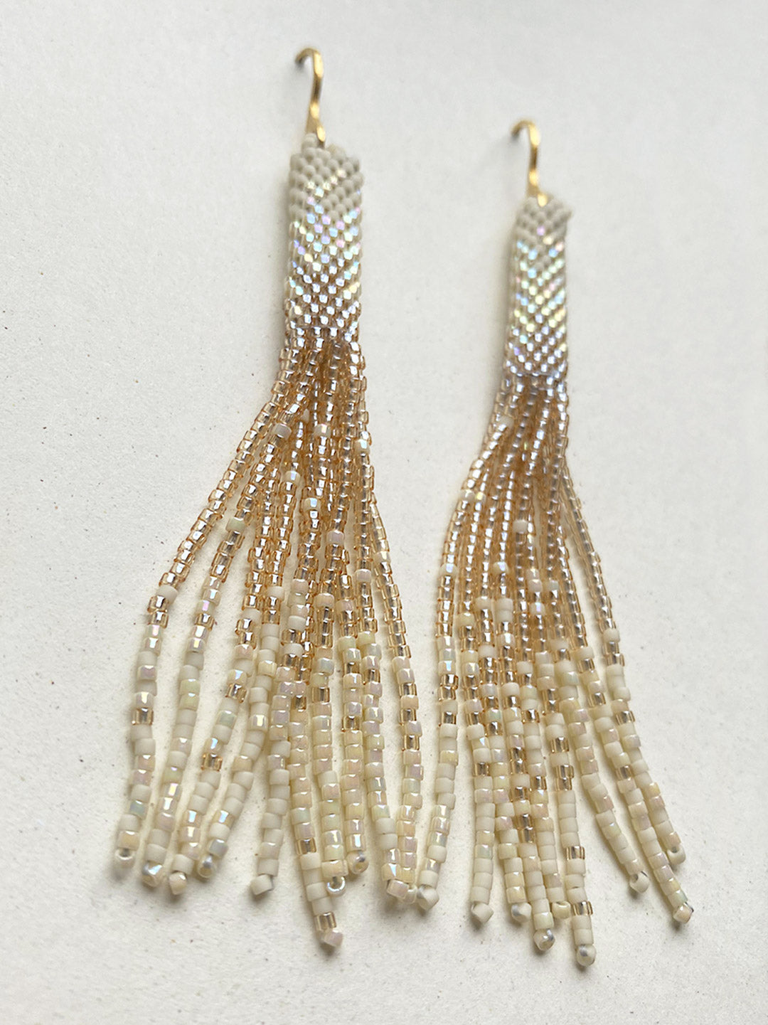 Aretes en Miyuki Ivory