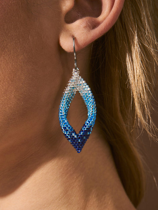Aretes Hoja en Miyuki Azul degradado