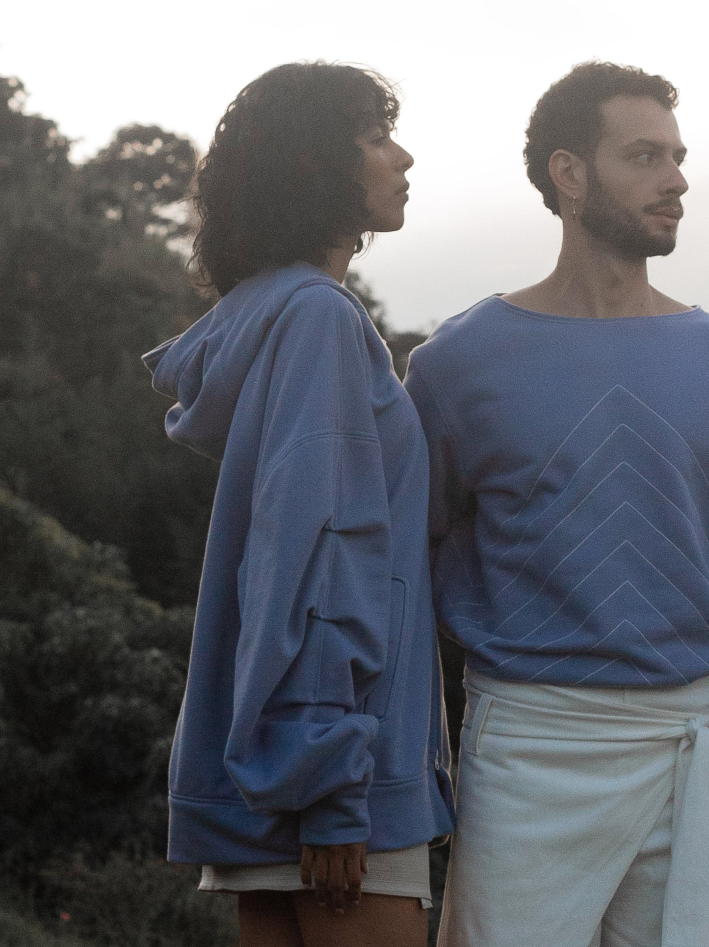 Buso Azul con Capucha en Algodón